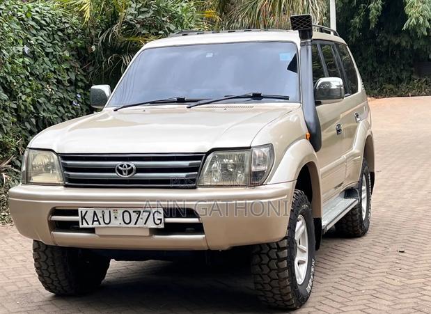 Toyota Land Cruiser Prado 2001 Gold