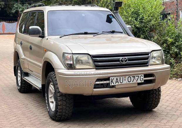 Toyota Land Cruiser Prado 3.0 D-4D 5dr 2001 Gold