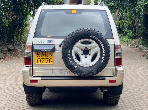 Toyota Land Cruiser Prado 3.0 D-4D 5dr 2001 Gold