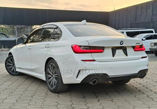 BMW 330i 2019 White