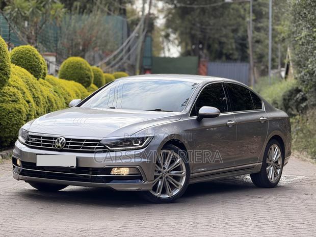 Volkswagen Passat 1.8T R-Line 4dr Sedan (1.8L 4cyl) 2016 Gray