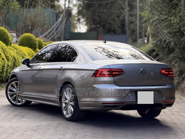 Volkswagen Passat 1.8T R-Line 4dr Sedan (1.8L 4cyl) 2016 Gray