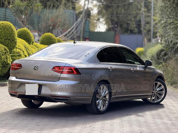 Volkswagen Passat 1.8T R-Line 4dr Sedan (1.8L 4cyl) 2016 Gray