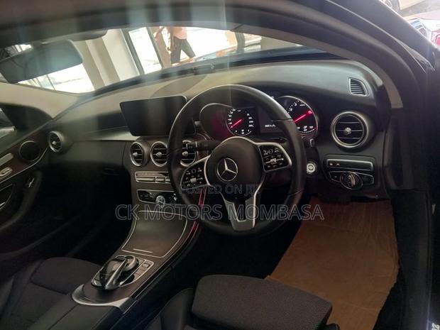 Mercedes-Benz C180 2018 Black