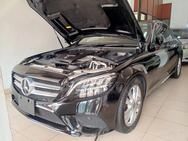 Mercedes-Benz C180 2018 Black