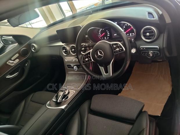 Mercedes-Benz C180 2018 Black