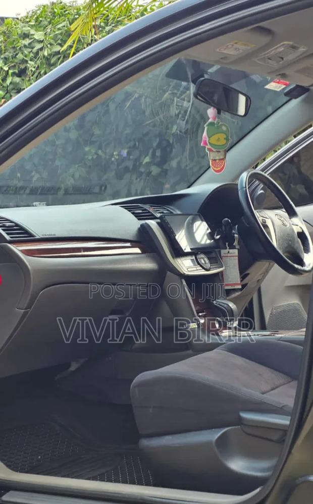 Toyota Premio 2014 Black