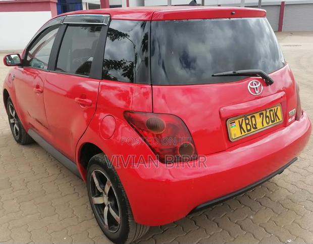 Toyota IST 2005 Red