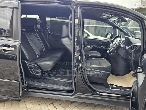 Toyota Noah 2019 Matt Black
