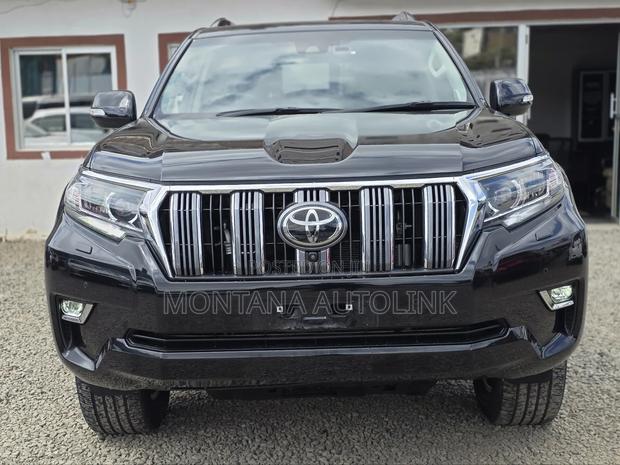 Toyota Land Cruiser Prado Kakadu 2019 Black