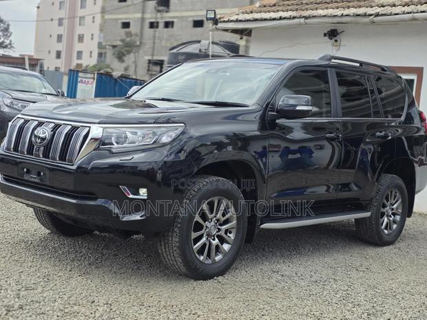 Toyota Land Cruiser Prado Kakadu 2019 Black