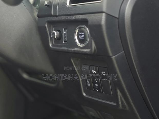 Toyota Land Cruiser Prado Kakadu 2019 Black