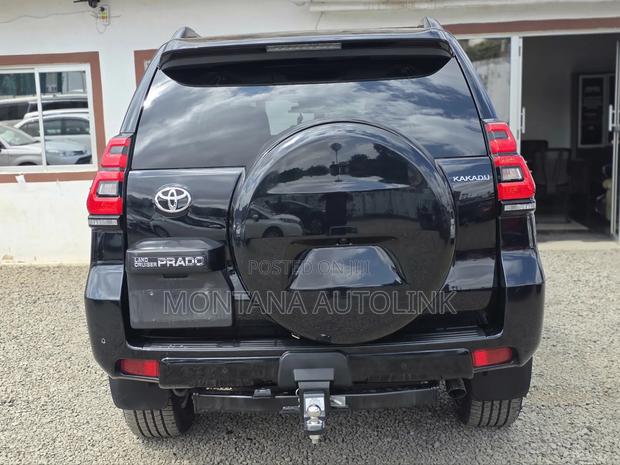 Toyota Land Cruiser Prado Kakadu 2019 Black