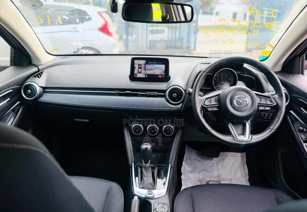 Mazda 2 2019 Beige