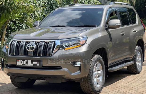 Toyota Land Cruiser Prado 2014 Gray
