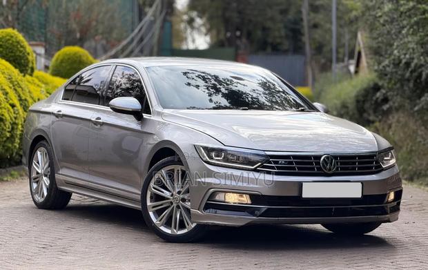 Volkswagen Passat 2016 Gray