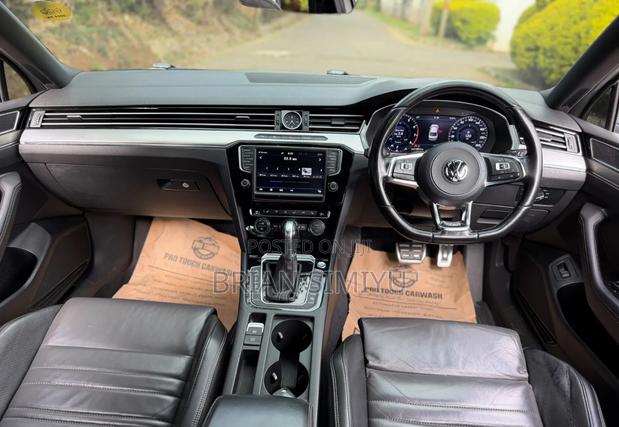 Volkswagen Passat 2016 Gray