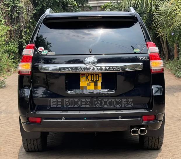 Toyota Land Cruiser Prado 2017 Burgundy