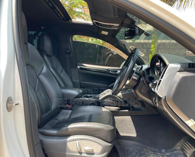 Porsche Cayenne 2015 Pearl