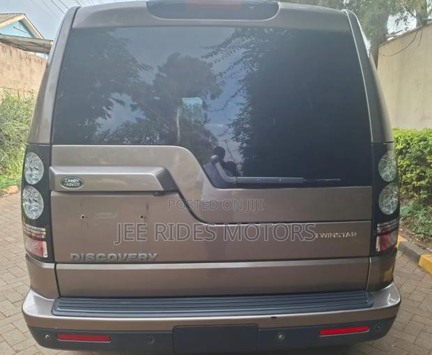 Land Rover Discovery 2015 Brown