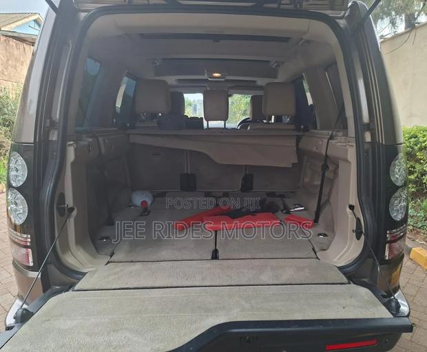 Land Rover Discovery 2015 Brown