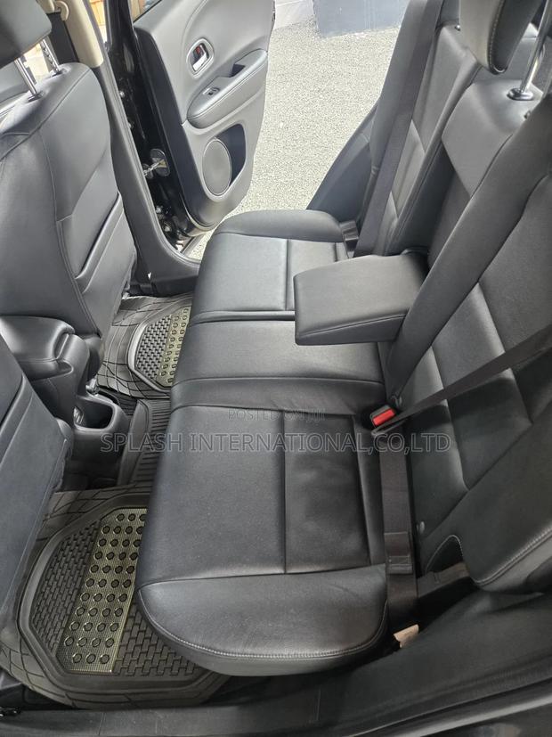 Honda Vezel 2018 Black