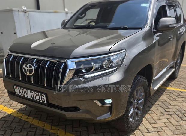 Toyota Land Cruiser Prado 2015 Brown