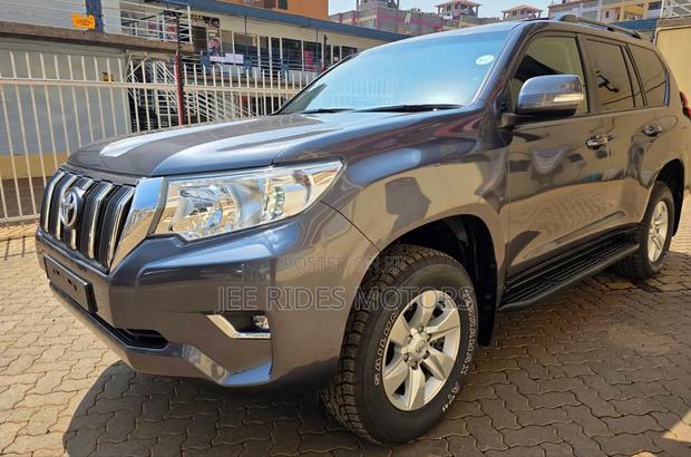 Toyota Land Cruiser Prado 2018 Gray