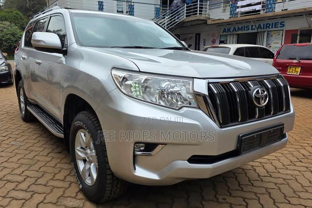 Toyota Land Cruiser Prado 2018 Silver