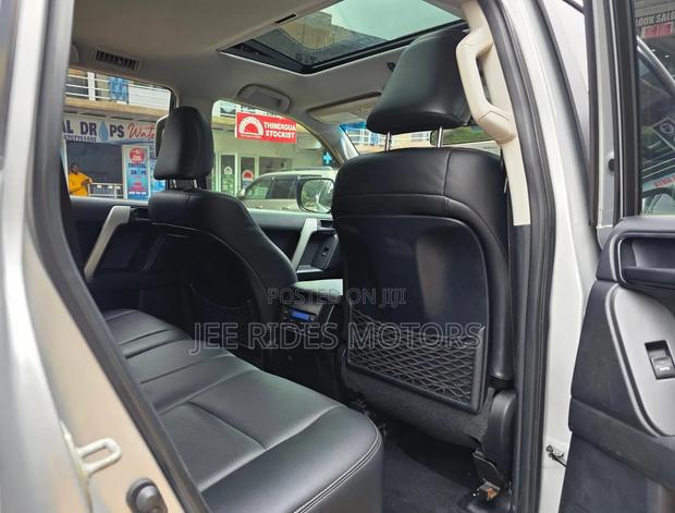 Toyota Land Cruiser Prado 2018 Silver