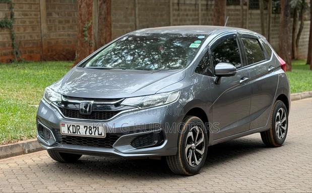 Honda Fit 2017 Silver