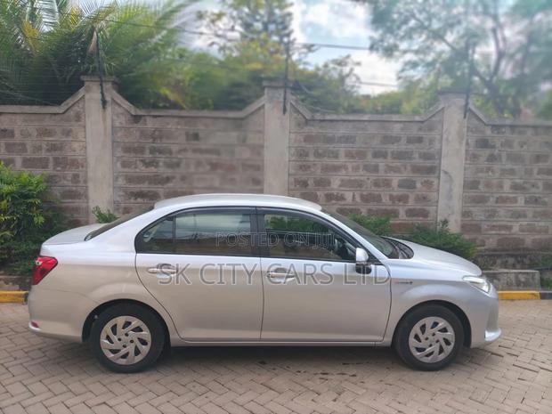 Toyota Axio 2019 Silver