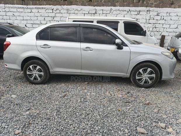 Toyota Axio 2016 Silver