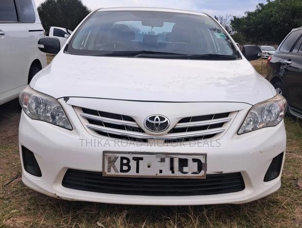 Toyota Corolla 2010 White