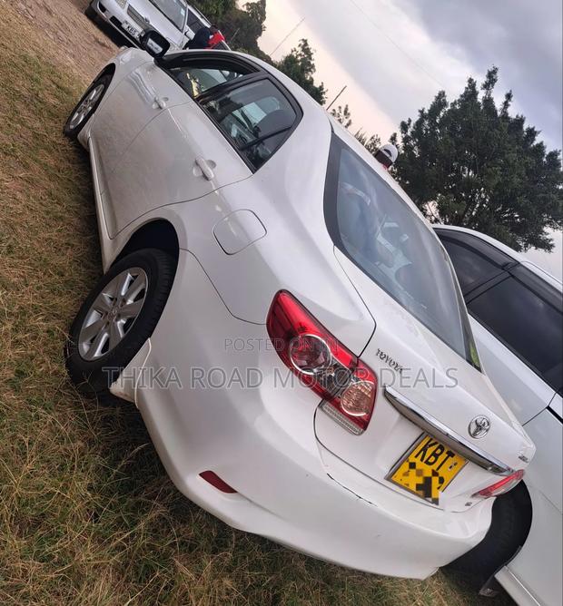 Toyota Corolla 2010 White