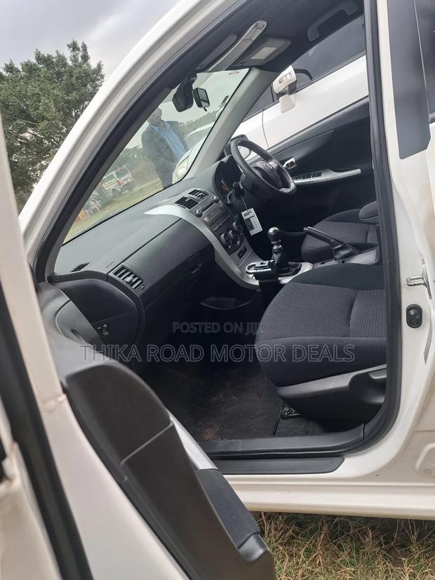 Toyota Corolla 2010 White