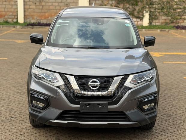 Nissan X-Trail 2019 Silver