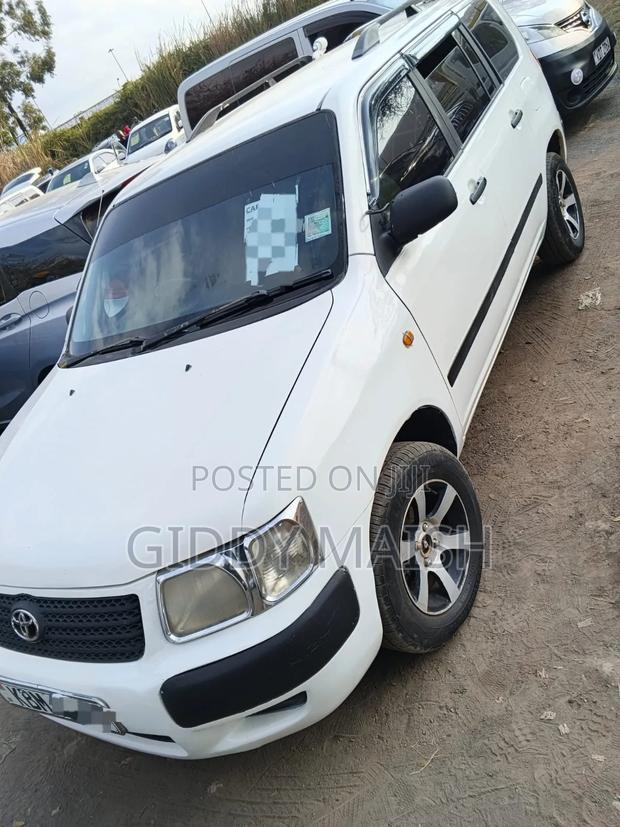 Toyota Succeed 2004 White