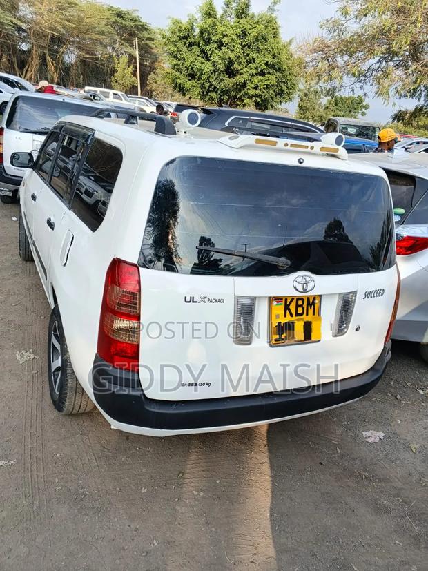 Toyota Succeed 2004 White