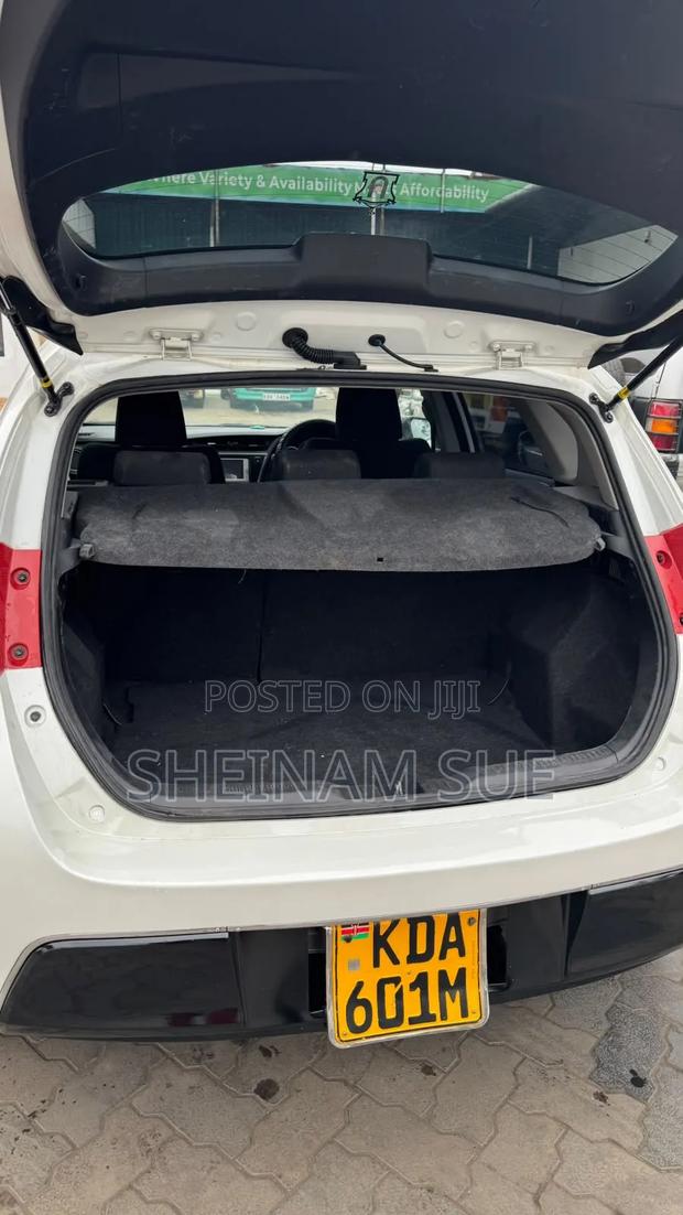 Toyota Auris 2013 White