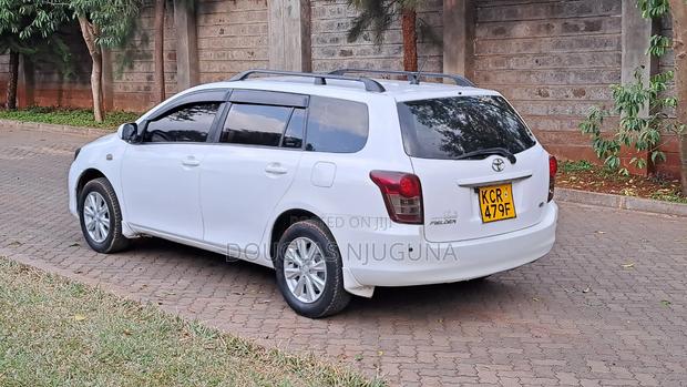 Toyota Corolla Fielder 2010 White