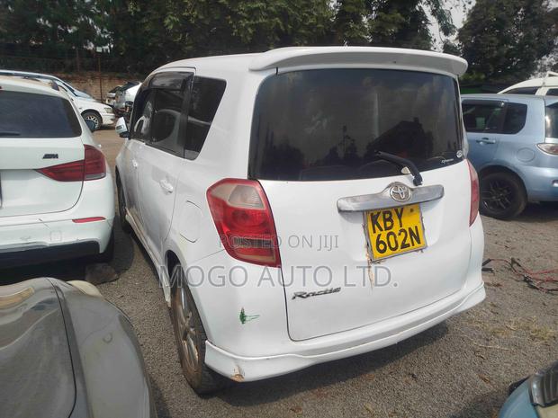 Toyota Ractis 2007 Pearl