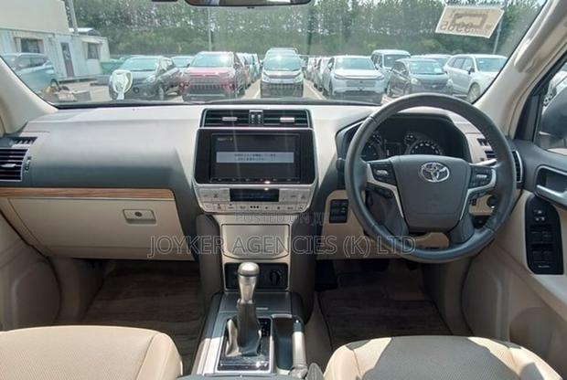 Toyota Land Cruiser Prado 2.8 2019 Pearl