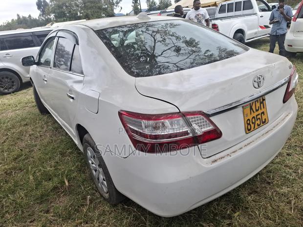Toyota Premio 2010 White