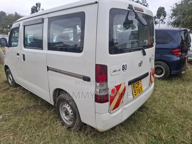 Toyota TownAce 2011 White