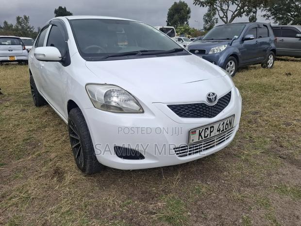 Toyota Belta 2011 Pearl