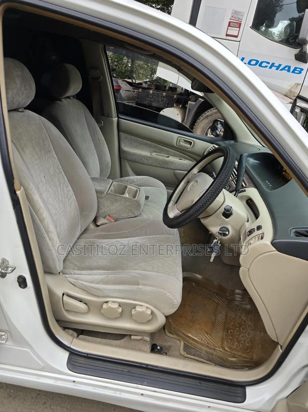Toyota Vista 2000 White