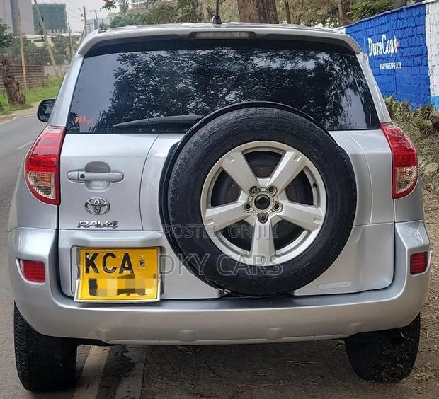 Toyota RAV4 2009 Silver