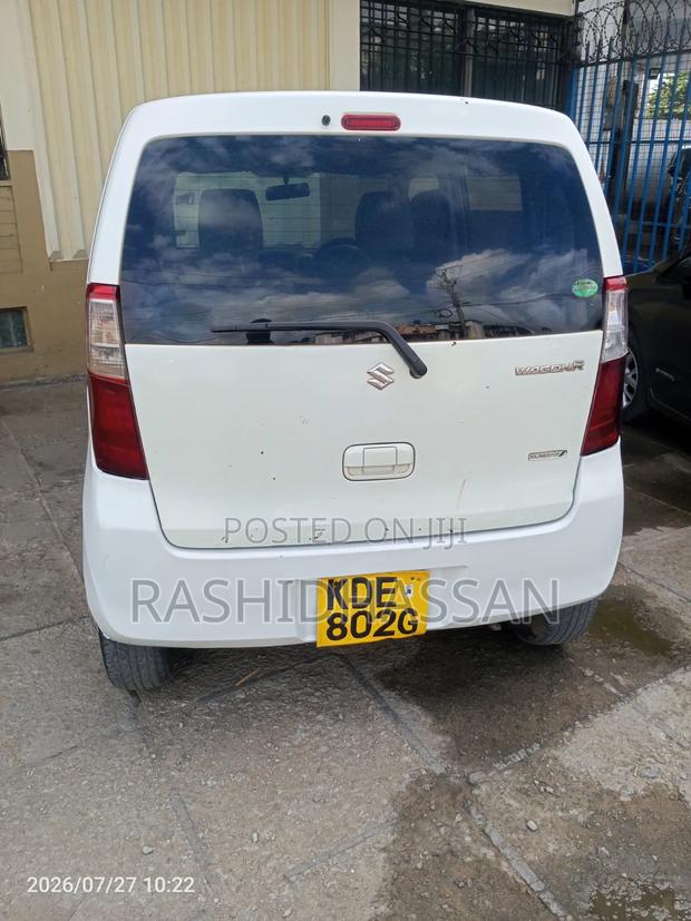 Mitsubishi SpaceWagon 2014 White