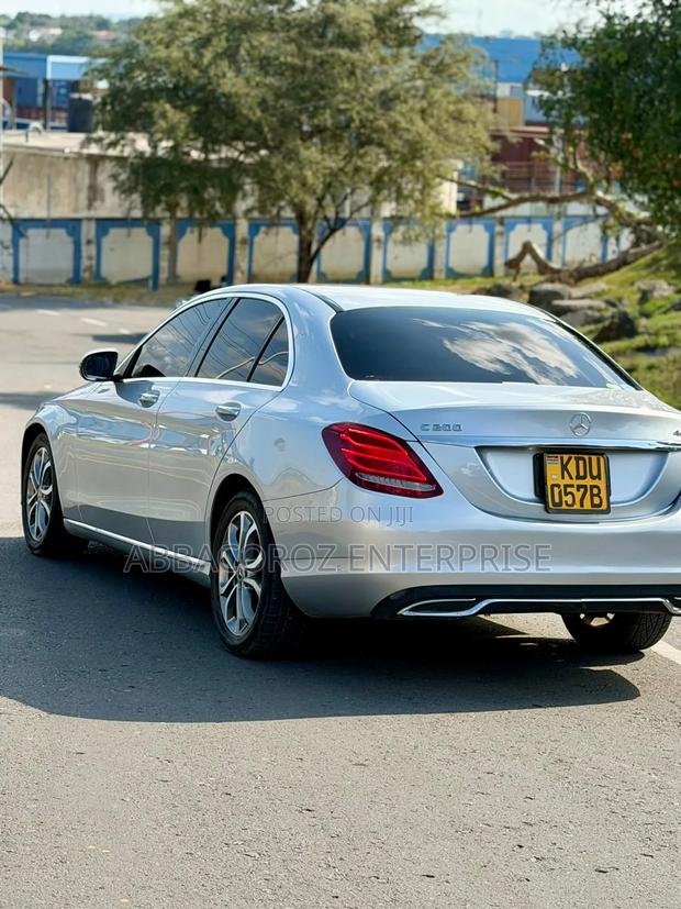 Mercedes-Benz C200 2018 Gray